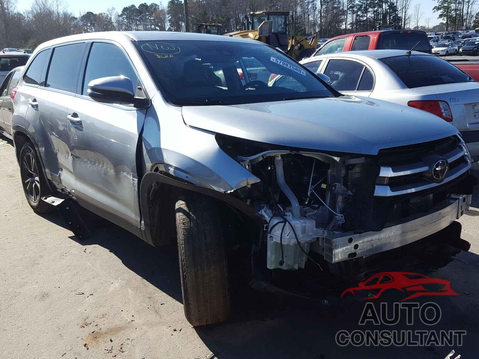 TOYOTA HIGHLANDER 2019 - 5TDZARFH3KS050526