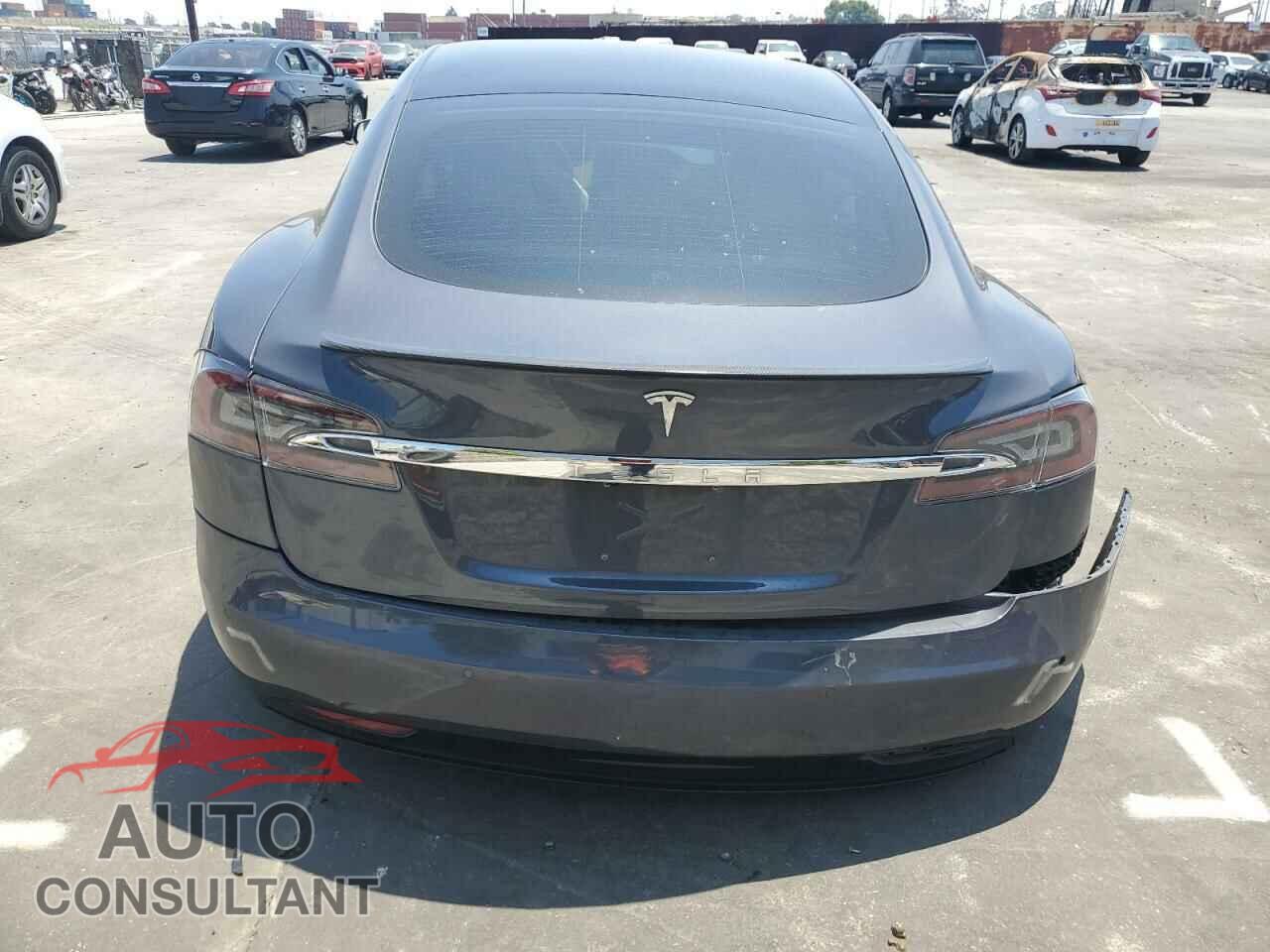 TESLA MODEL S 2019 - 5YJSA1E48KF330920
