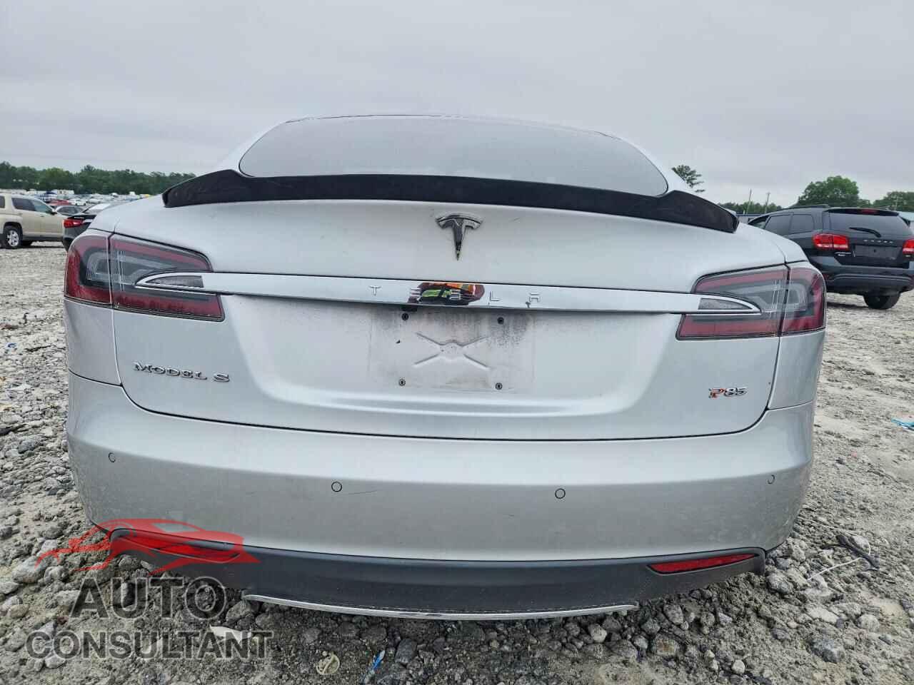 TESLA MODEL S 2014 - 5YJSA1H18EFP31745