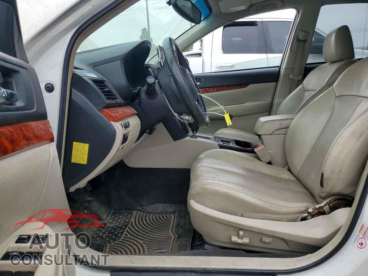 SUBARU OUTBACK 2011 - 4S4BRBKC0B3444431