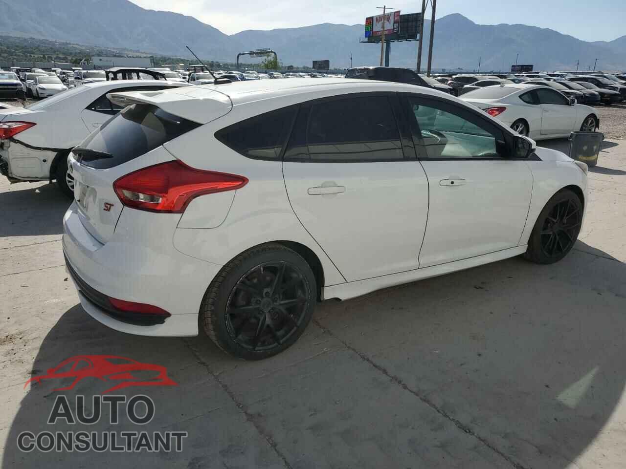 FORD FOCUS 2016 - 1FADP3L99GL398915