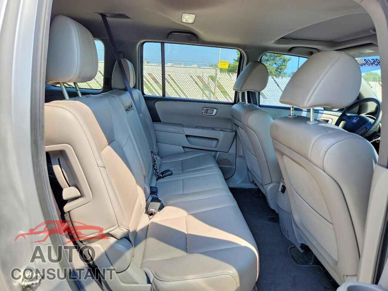 HONDA PILOT 2013 - 5FNYF4H75DB043184