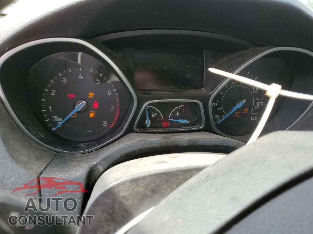 FORD FOCUS 2017 - 1FADP3K28HL247280