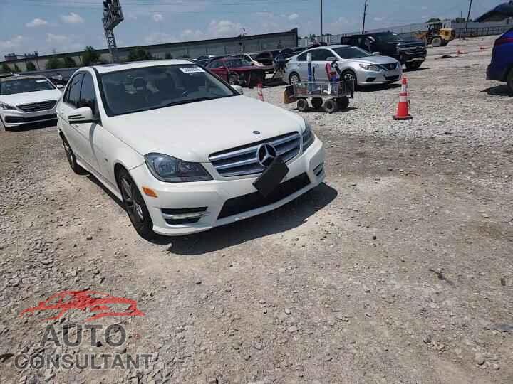 MERCEDES-BENZ C-CLASS 2012 - WDDGF4HB4CA721226