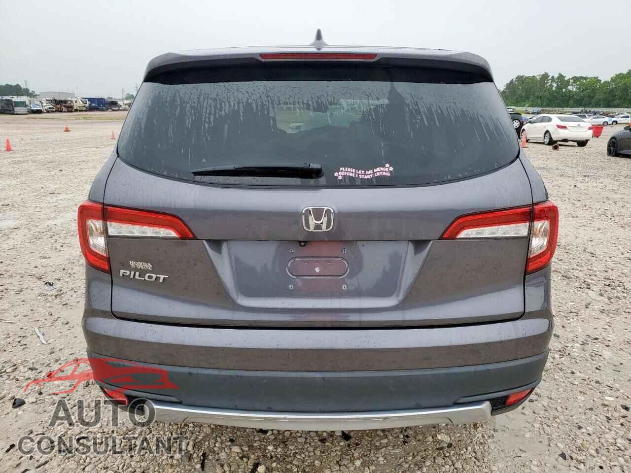 HONDA PILOT 2021 - 5FNYF5H52MB005657