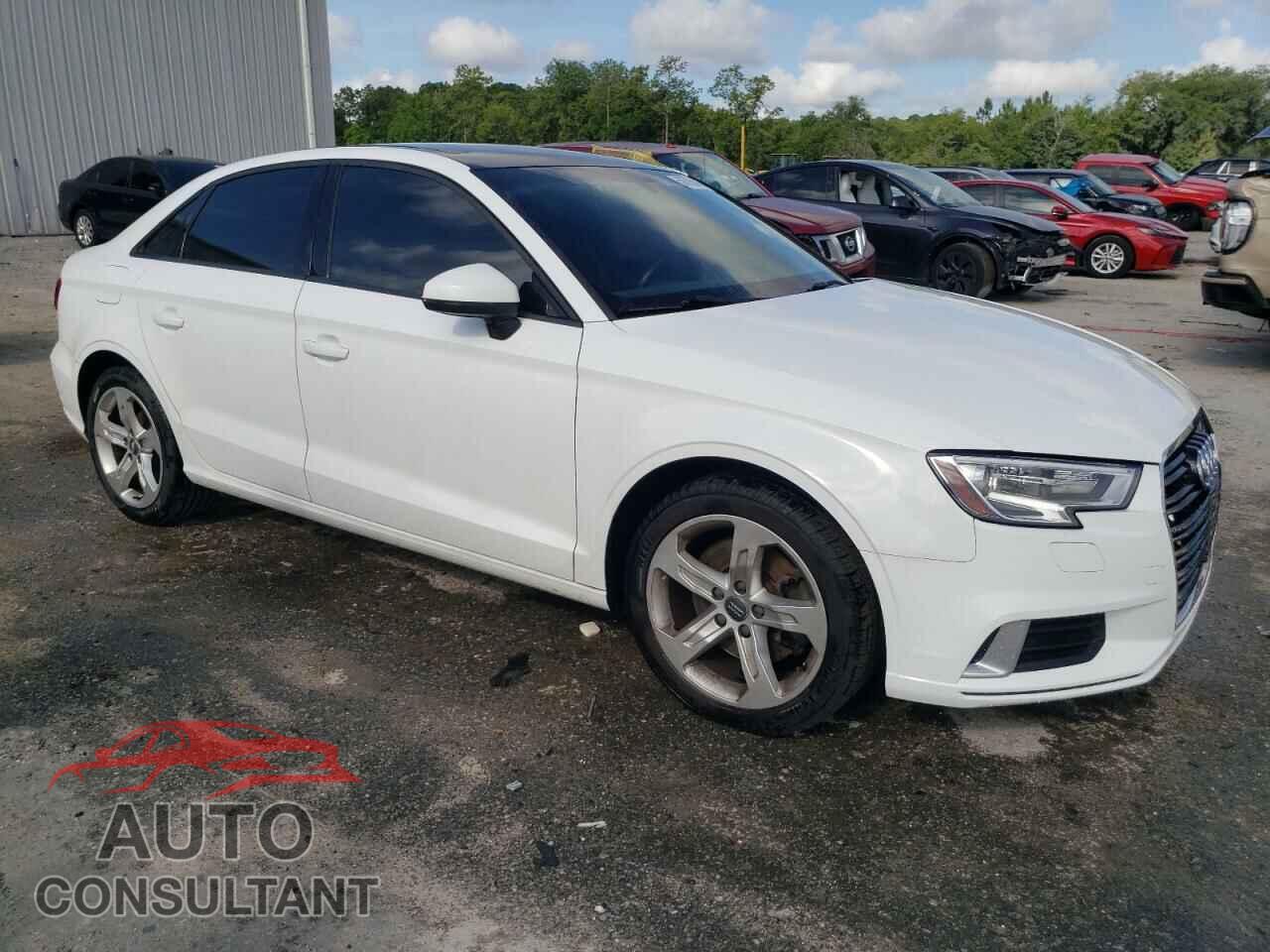 AUDI A3 2017 - WAUAUGFF6H1045038