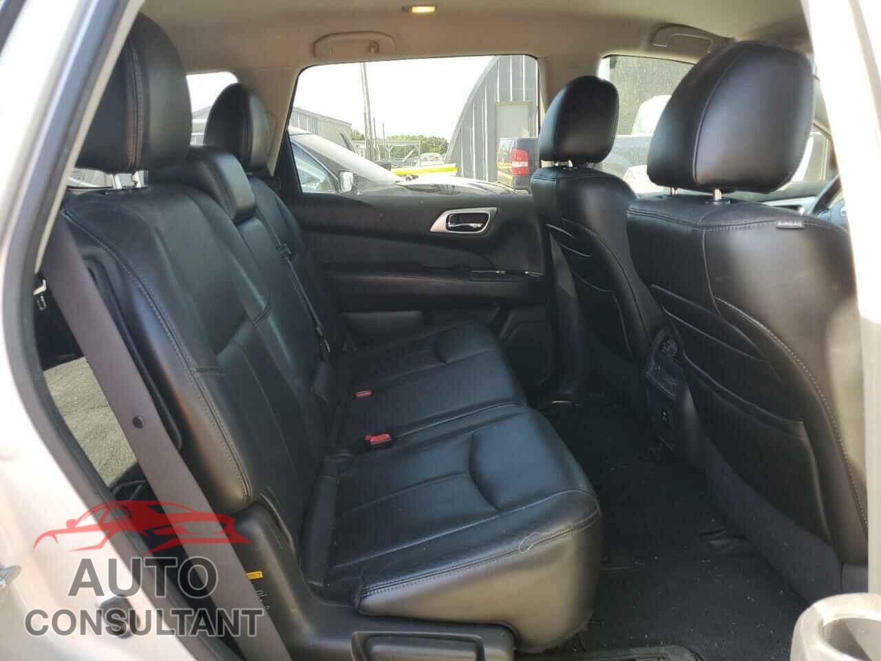NISSAN PATHFINDER 2013 - 5N1AR2MN5DC653208