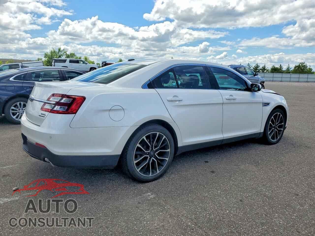 FORD TAURUS 2017 - 1FAHP2E88HG126012