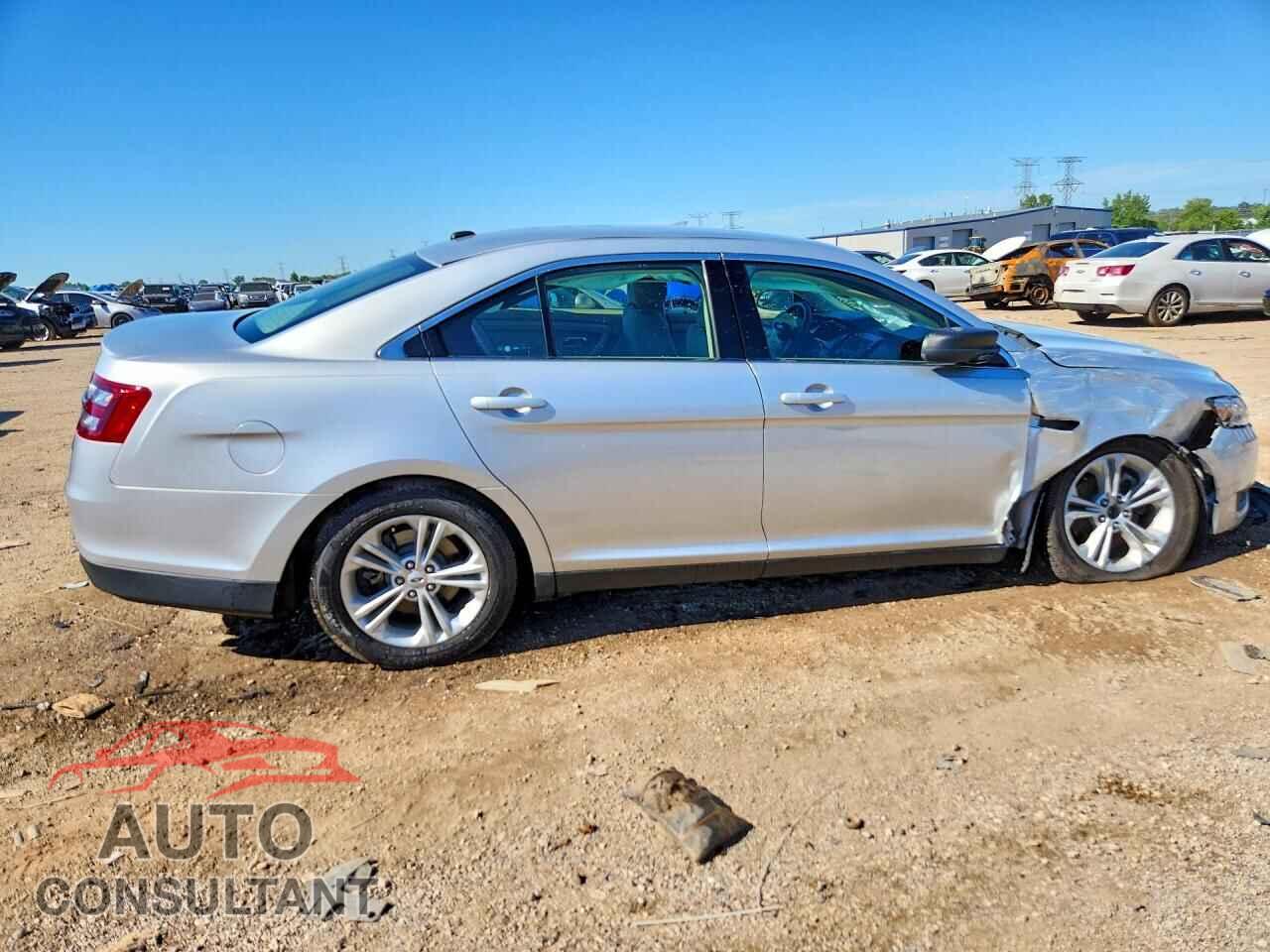 FORD TAURUS 2017 - 1FAHP2D88HG136010