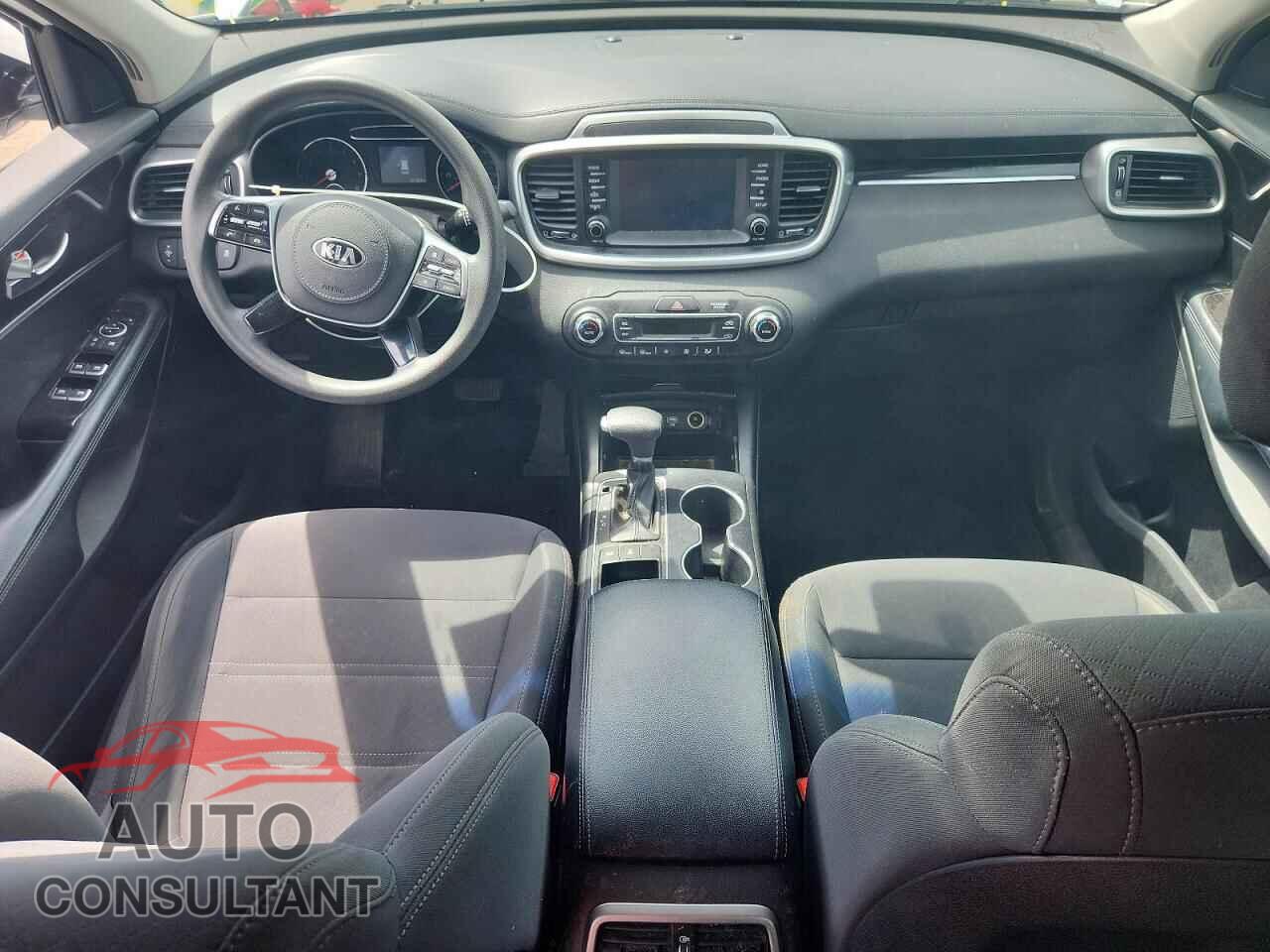 KIA SORENTO 2019 - 5XYPGDA56KG446498