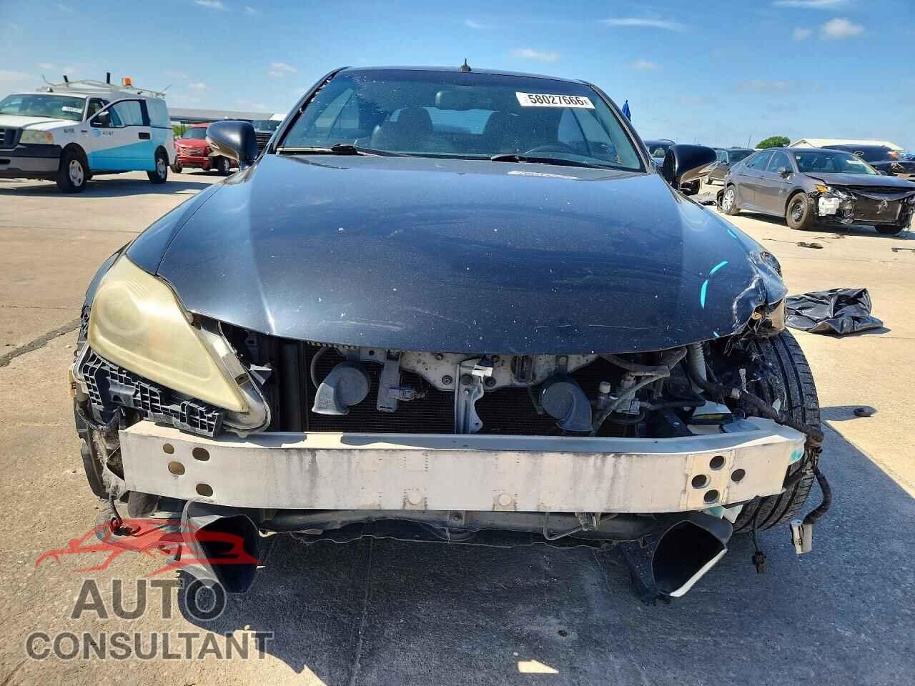 LEXUS IS 2013 - JTHFE2C24D2509585