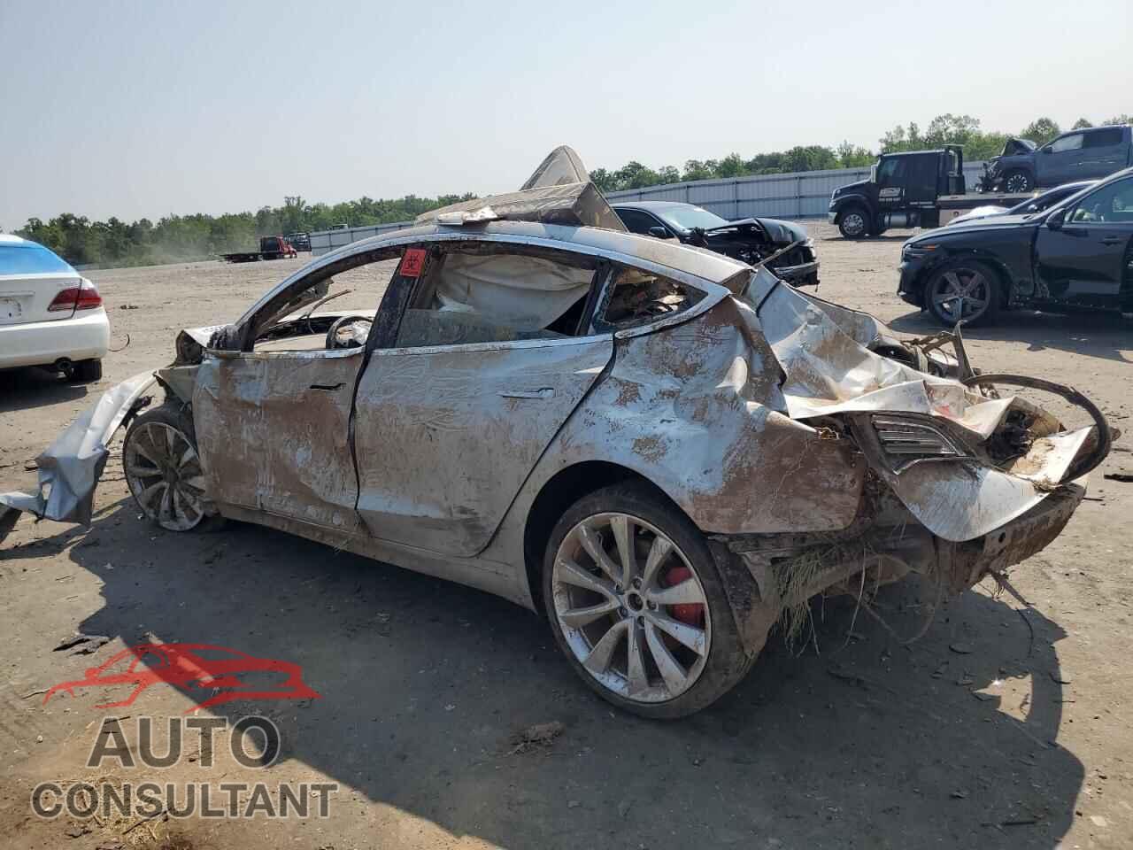 TESLA MODEL 3 2018 - 5YJ3E1EB4JF083496