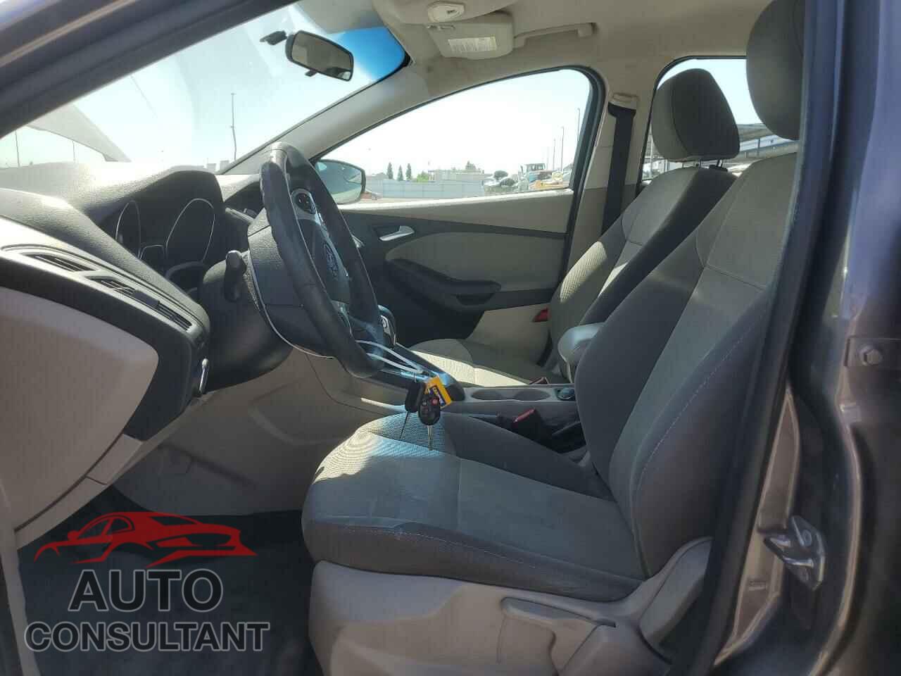 FORD FOCUS 2014 - 1FADP3K2XEL457861