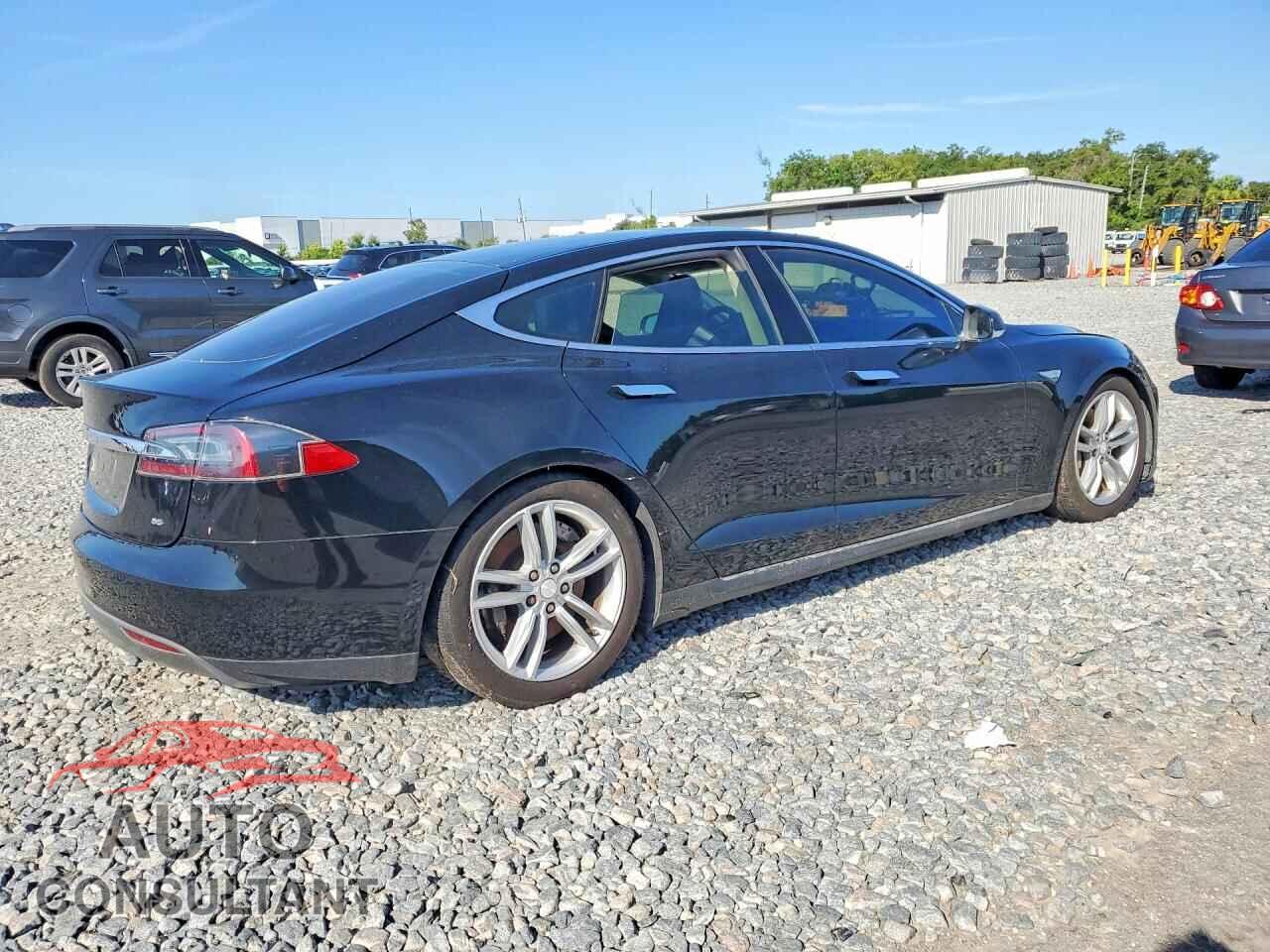 TESLA MODEL S 2013 - 5YJSA1CN7DFP12290