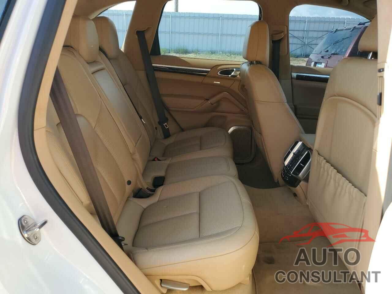 PORSCHE CAYENNE 2015 - WP1AC2A27FLA81270