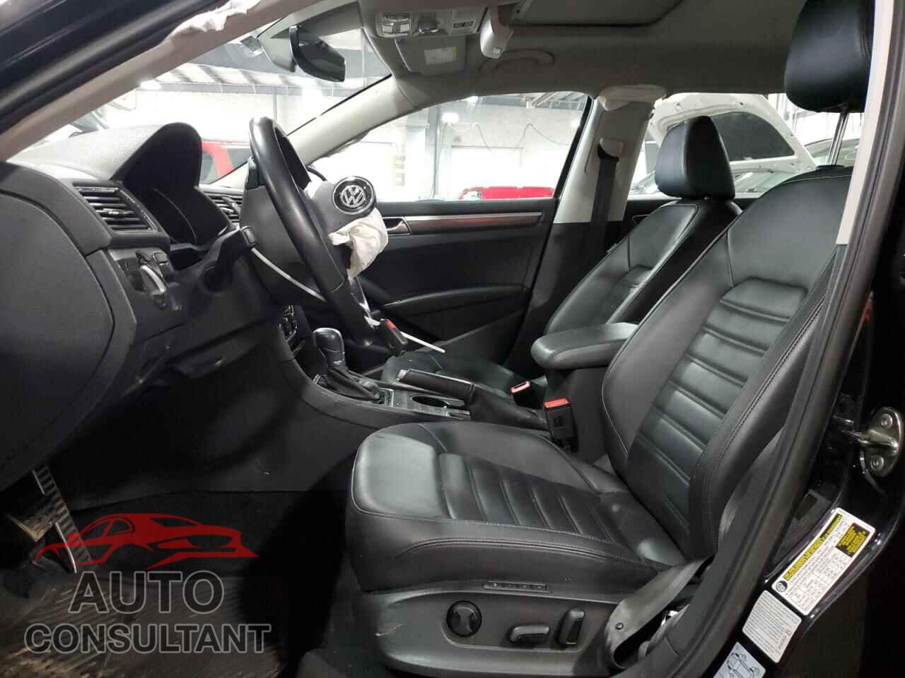 VOLKSWAGEN PASSAT 2017 - 1VWCM7A38HC036173