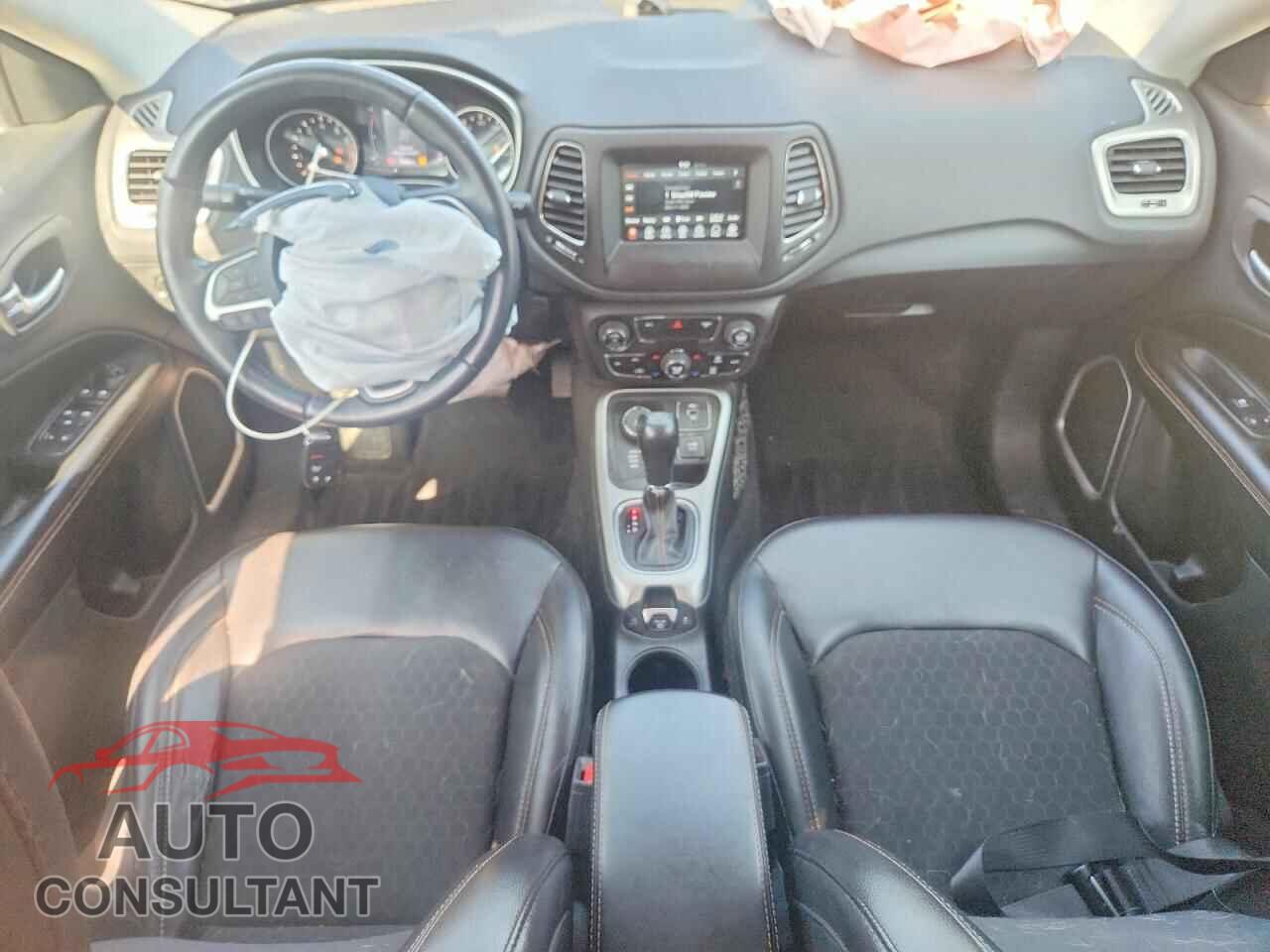 JEEP COMPASS 2019 - 3C4NJDBB7KT646134