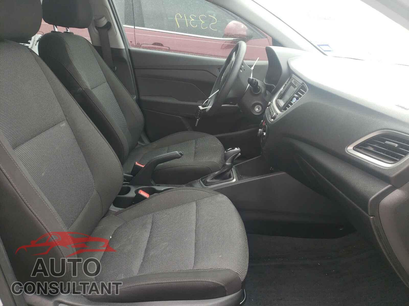HYUNDAI ACCENT 2018 - 3KPC24A38JE033408