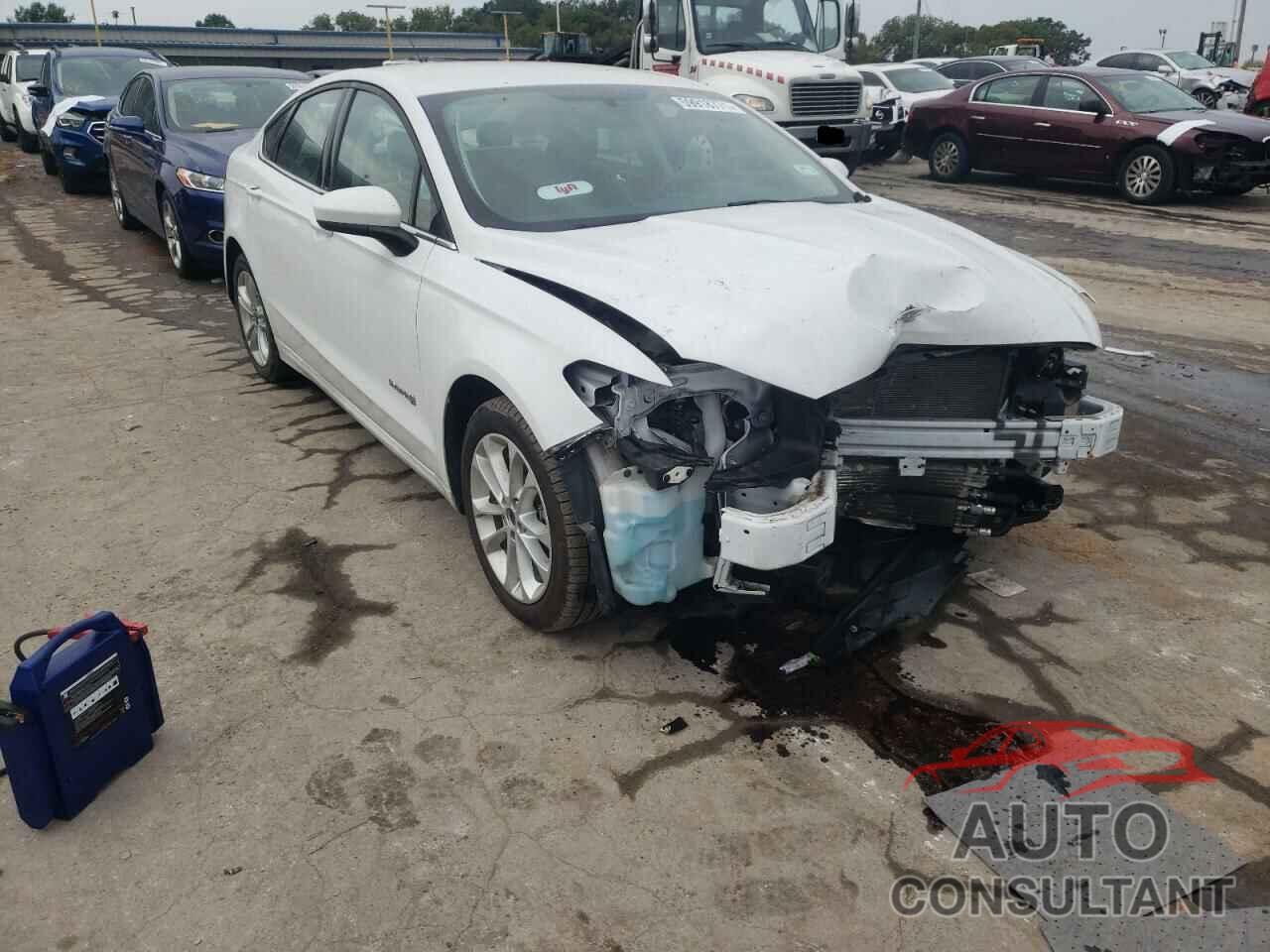 FORD FUSION 2018 - 3FA6P0LU8JR172885