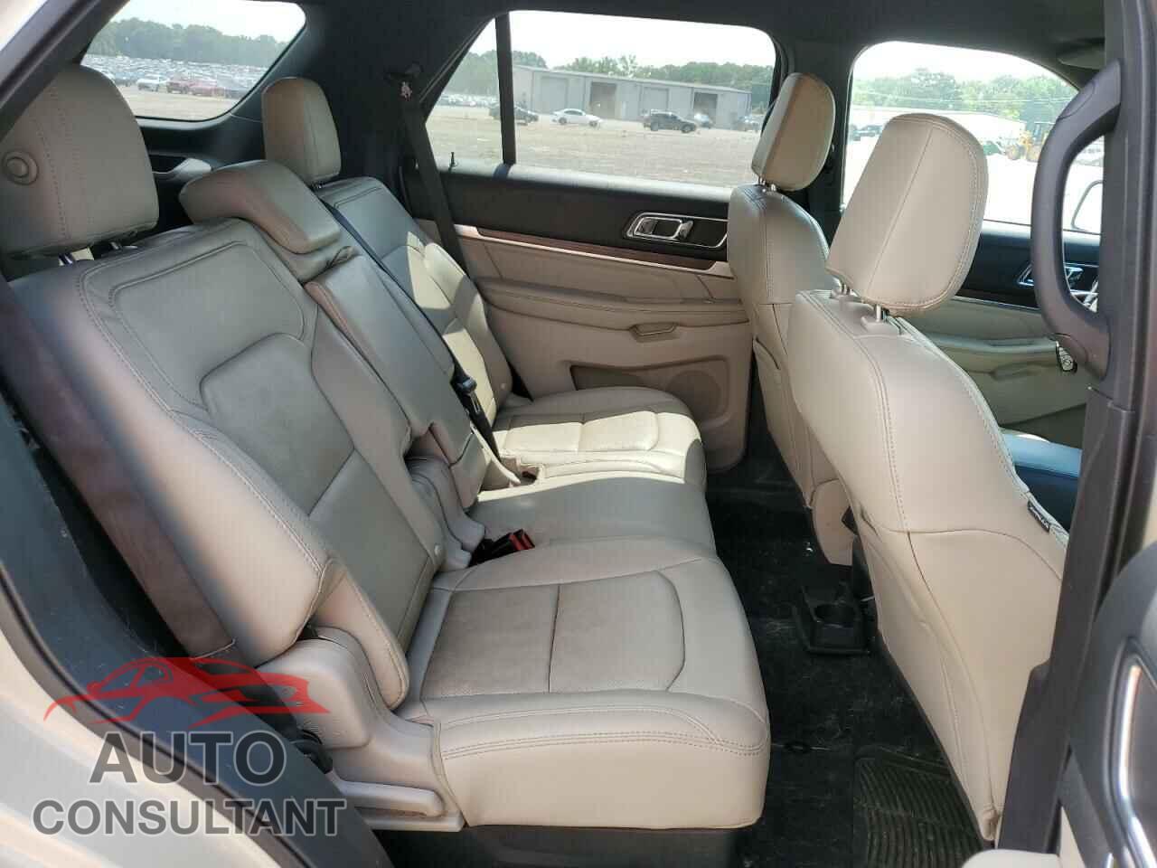 FORD EXPLORER 2018 - 1FM5K7FH0JGC63356