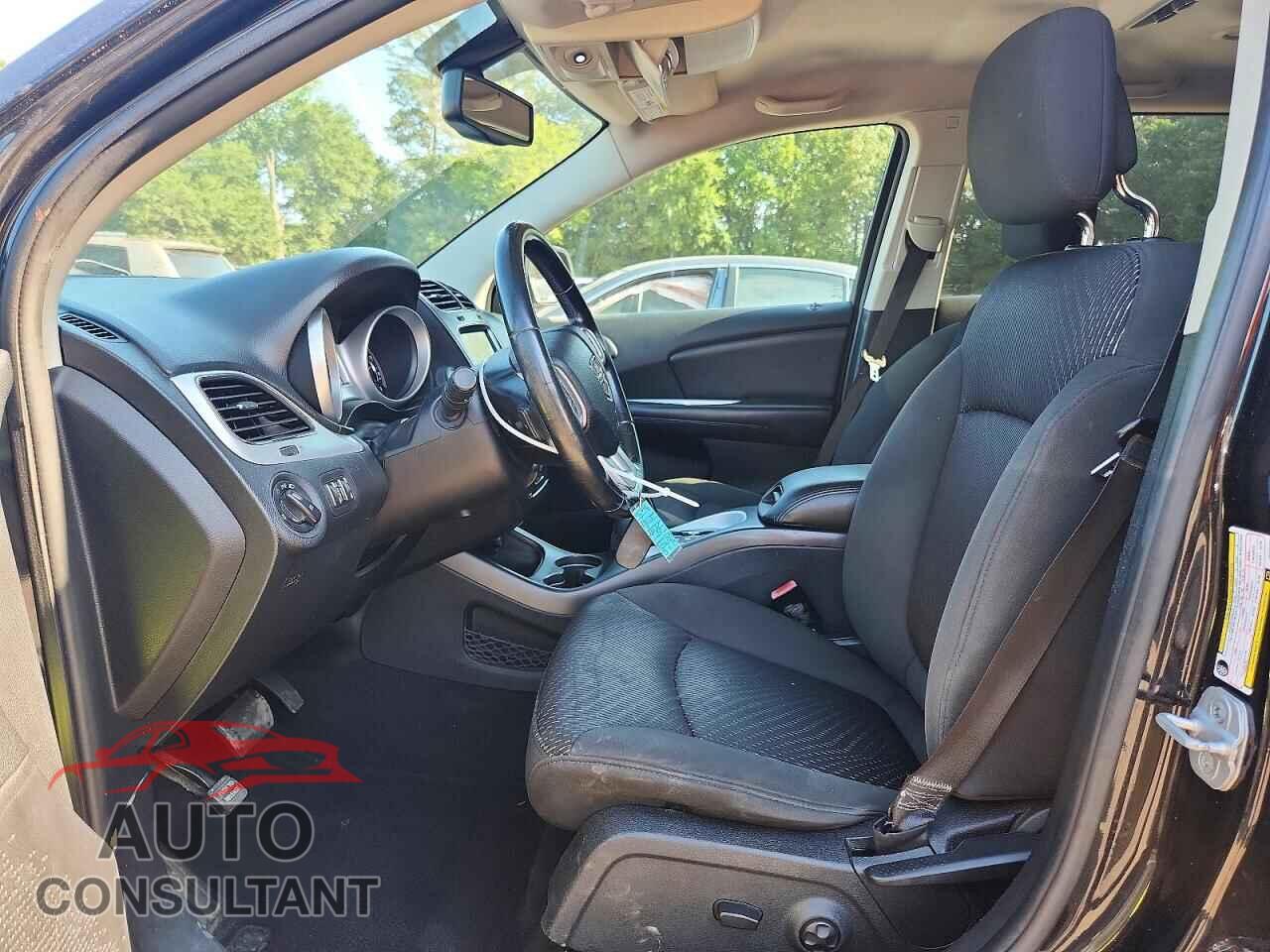 DODGE JOURNEY 2012 - 3C4PDCBG4CT221915