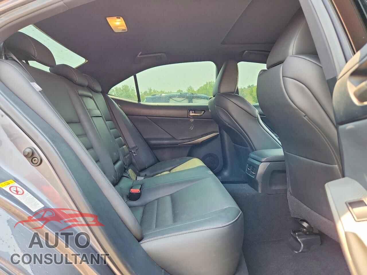 LEXUS IS 2017 - JTHCM1D2XH5015671