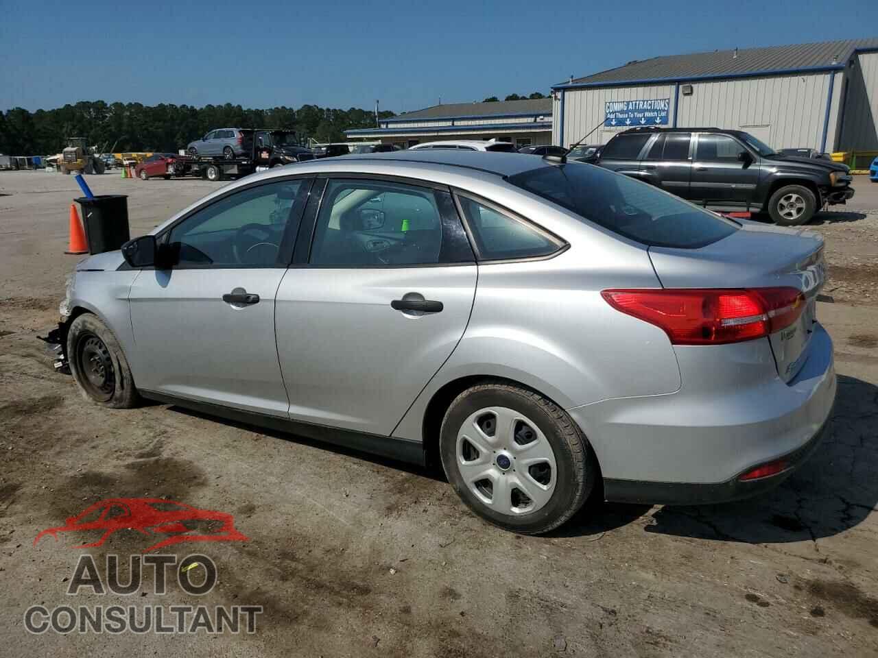 FORD FOCUS 2018 - 1FADP3E28JL275338