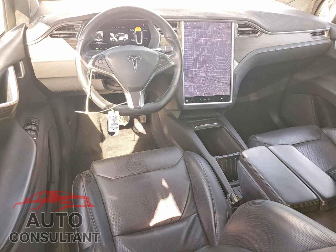 TESLA MODEL X 2016 - 5YJXCAE20GF001540