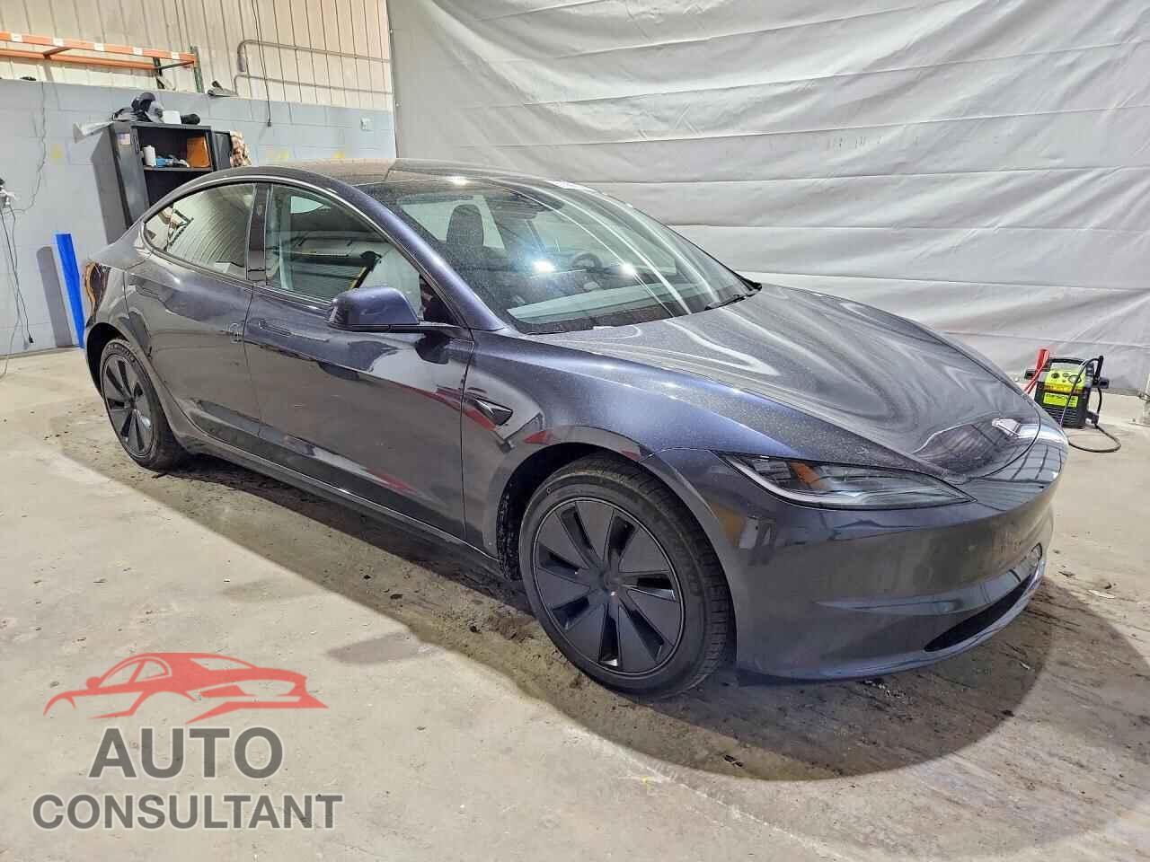 TESLA MODEL 3 2025 - 5YJ3E1EA8SF024962