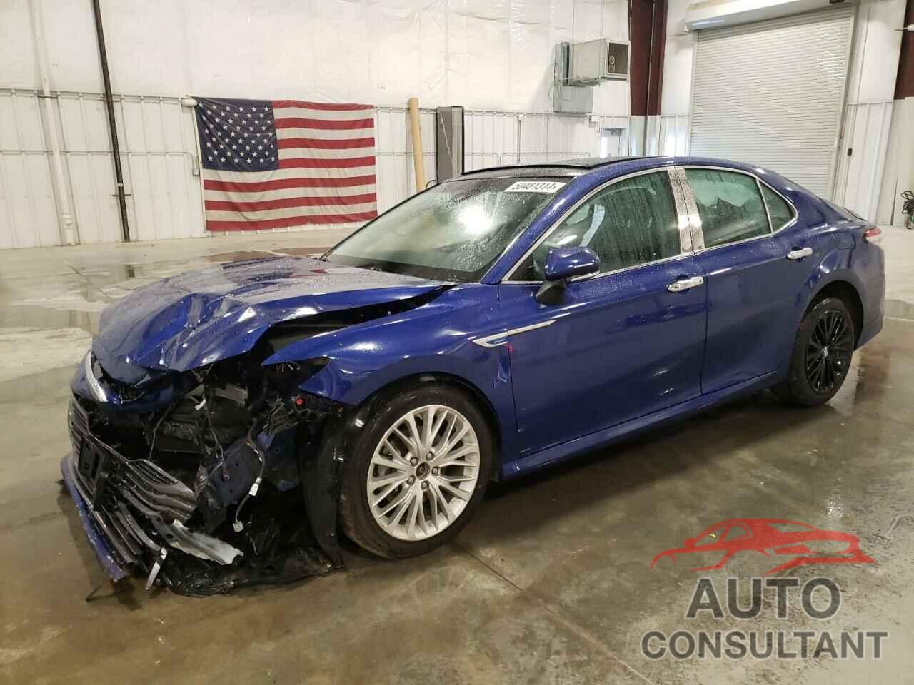 TOYOTA CAMRY 2018 - 4T1B11HK1JU514947