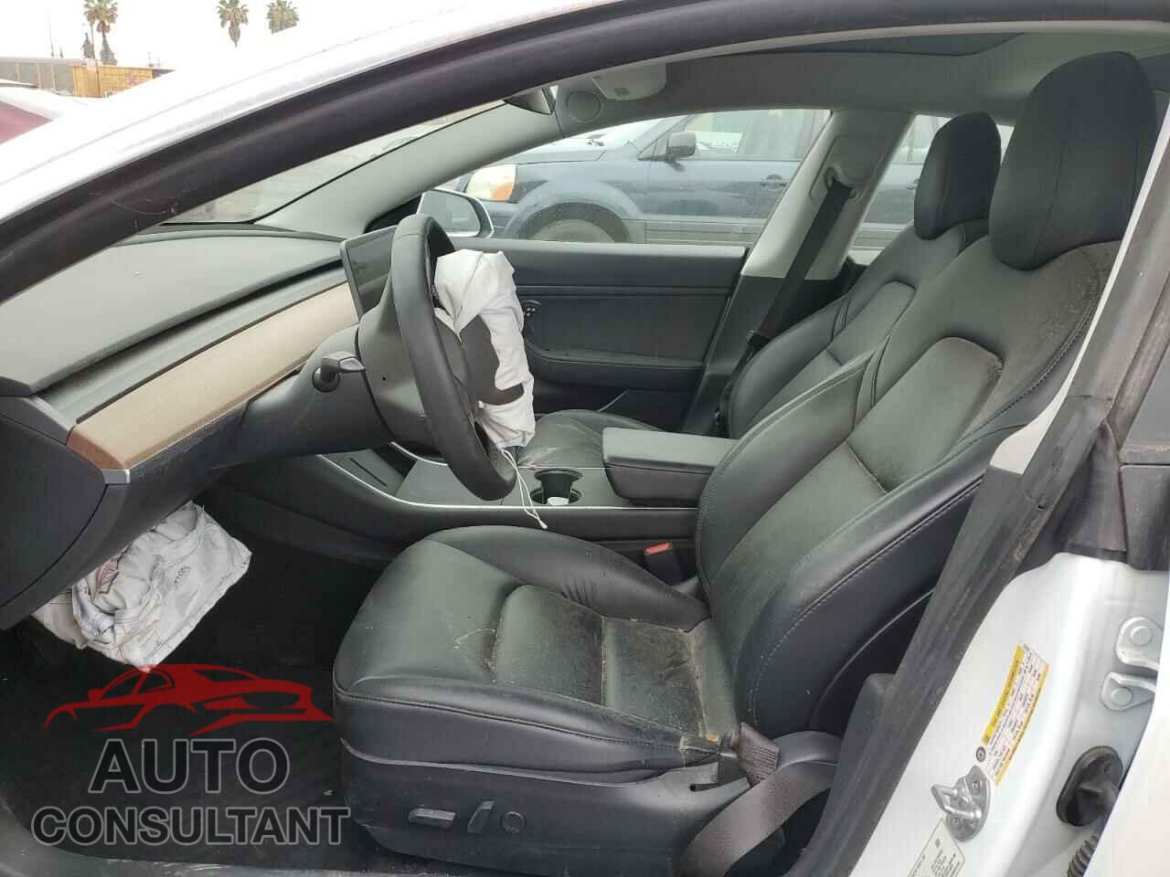 TESLA MODEL 3 2020 - 5YJ3E1EA5LF747010