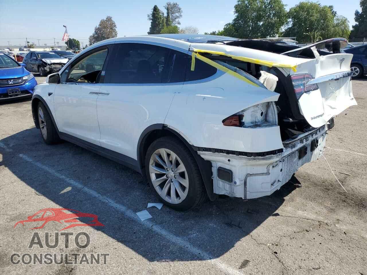 TESLA MODEL X 2018 - 5YJXCDE2XJF104182
