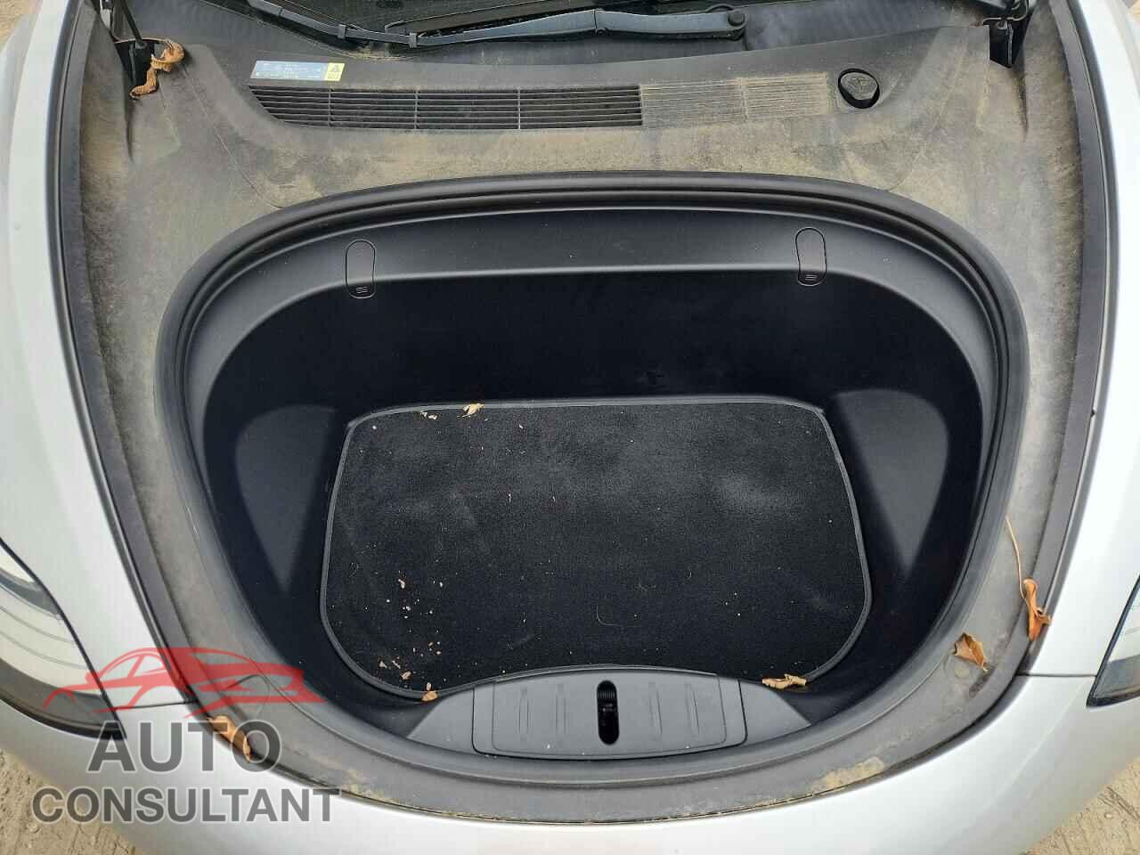 TESLA MODEL 3 2018 - 5YJ3E1EB8JF054941