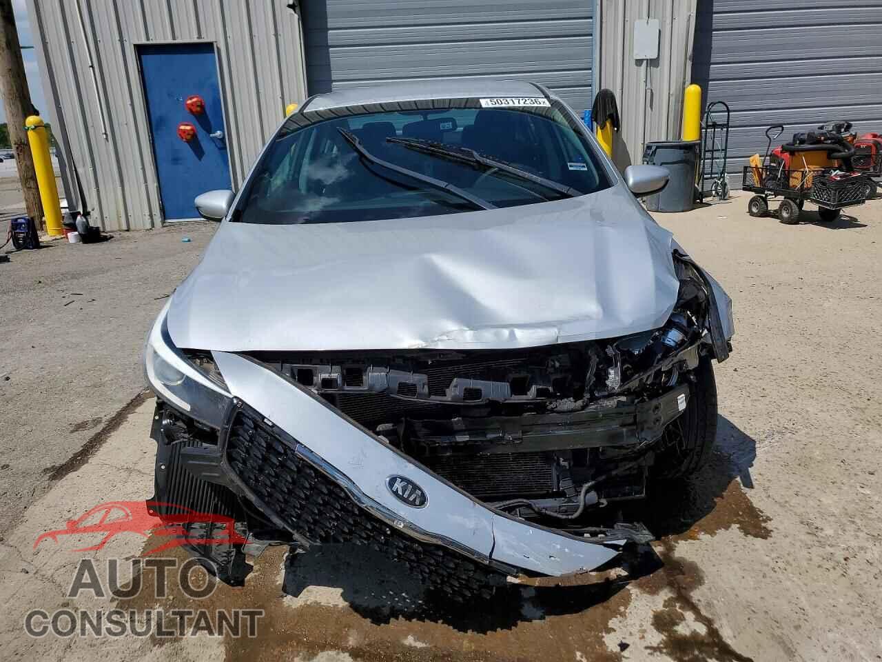 KIA FORTE 2017 - 3KPFK4A75HE068319
