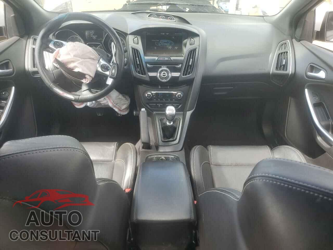 FORD FOCUS 2014 - 1FADP3L99EL349470