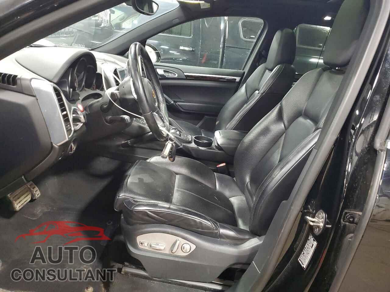 PORSCHE CAYENNE 2017 - WP1AB2A25HLA53361