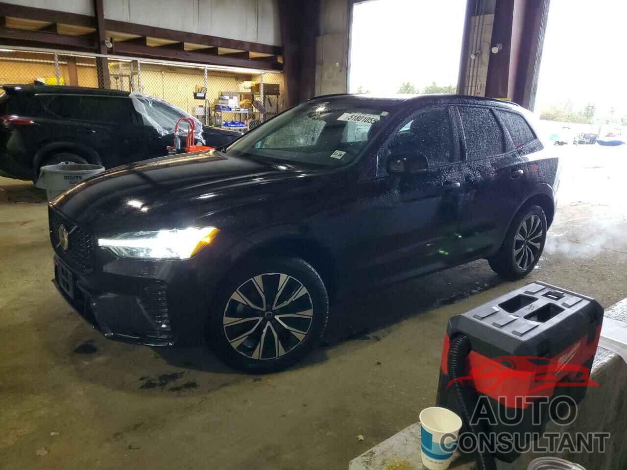 VOLVO XC60 PLUS 2024 - YV4L12RL2R1814156