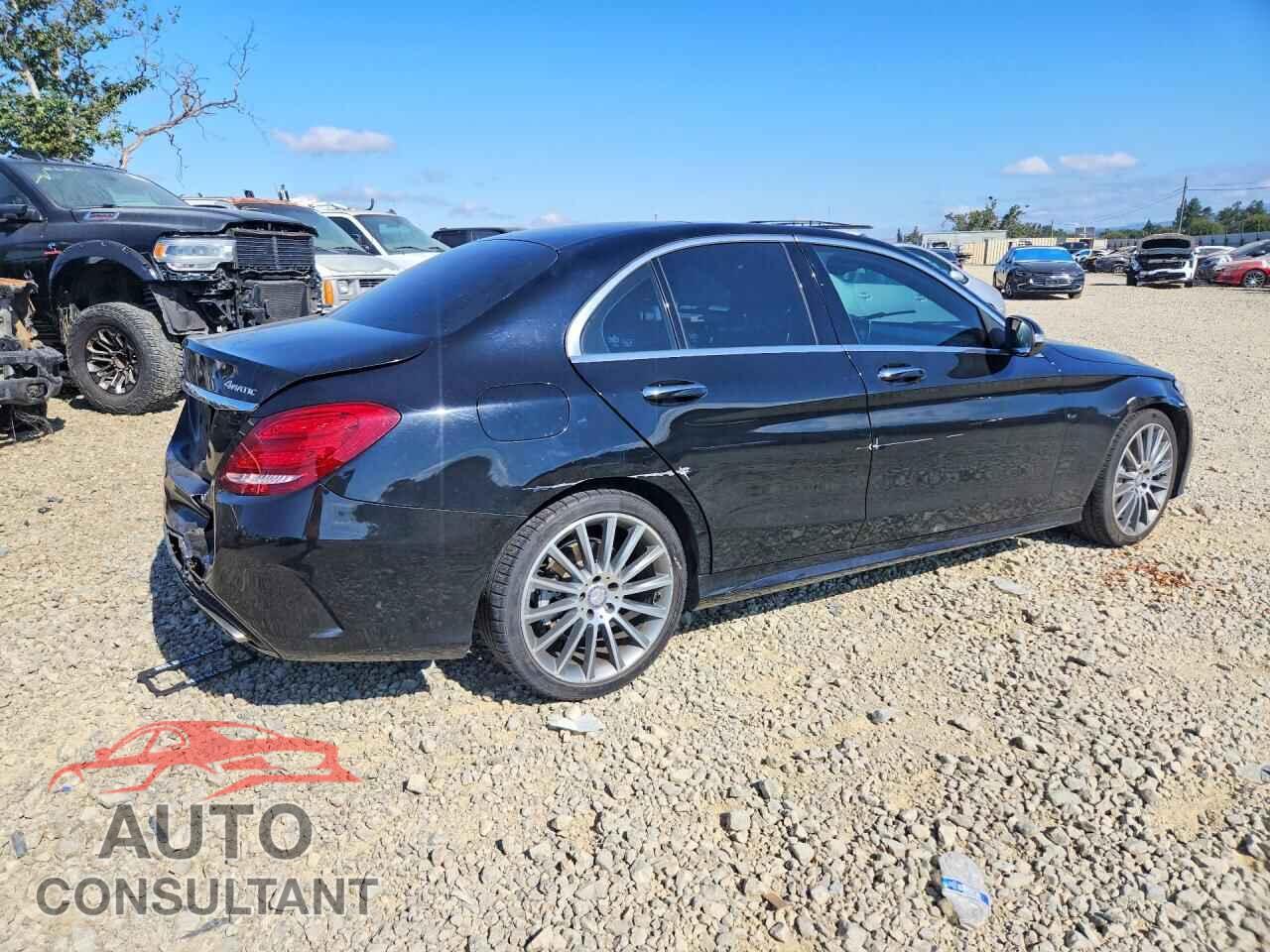 MERCEDES-BENZ C-CLASS 2015 - 55SWF4KB8FU007740