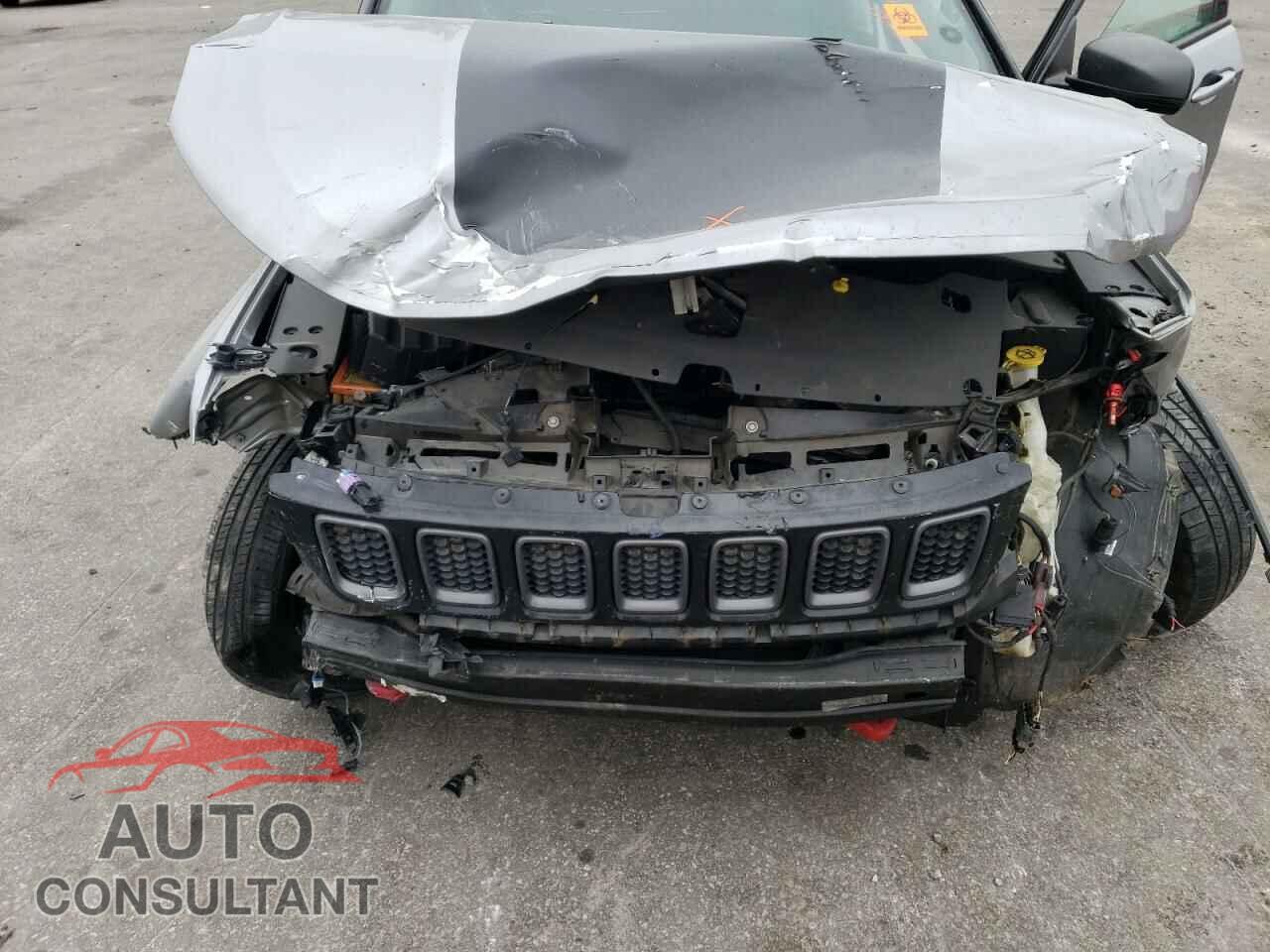 JEEP COMPASS 2018 - 3C4NJDDB7JT450996