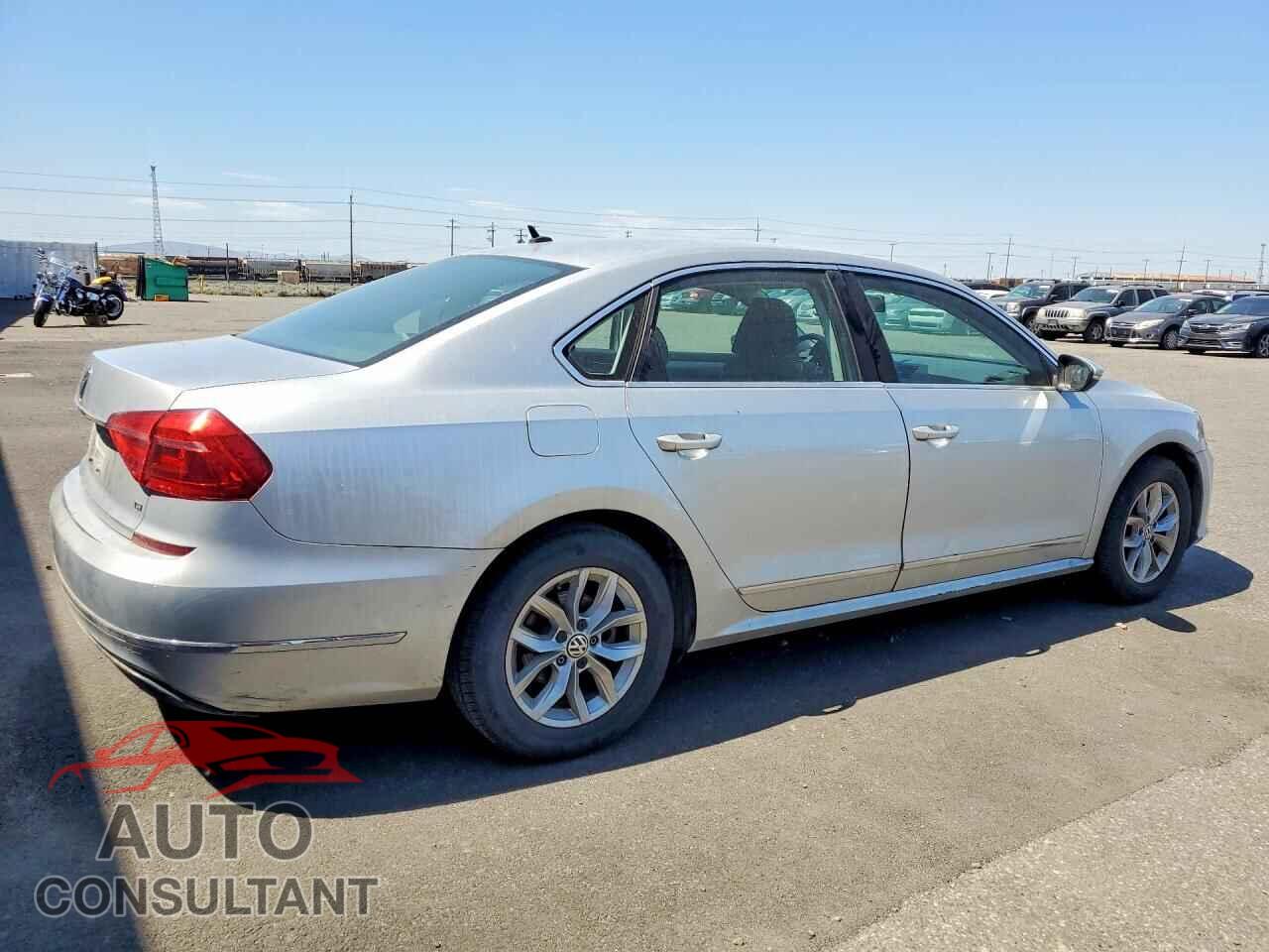 VOLKSWAGEN PASSAT 2016 - 1VWAT7A32GC030085