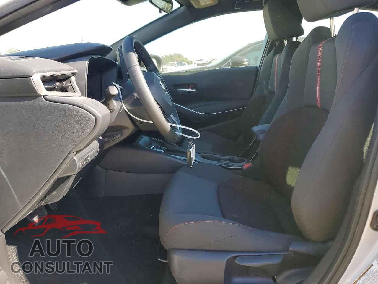 TOYOTA COROLLA 2025 - JTDBCMFE2S3097701
