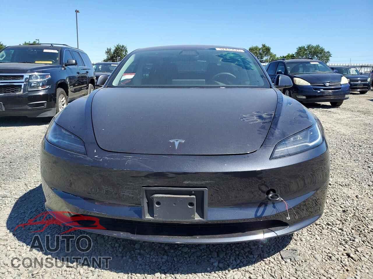 TESLA MODEL 3 2025 - 5YJ3E1EA2SF891807