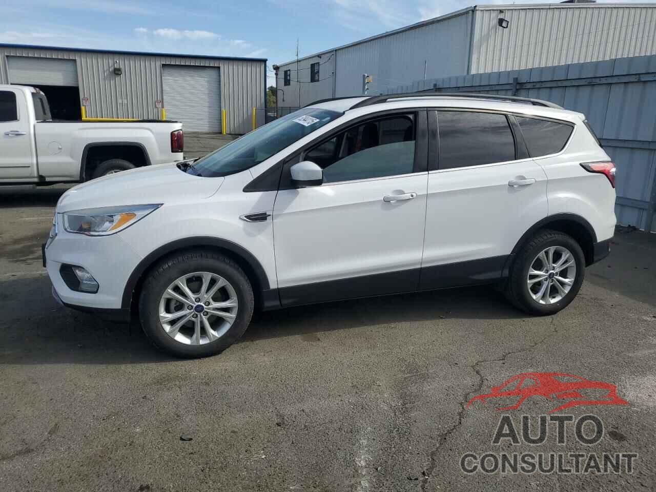 FORD ESCAPE 2018 - 1FMCU0GD4JUC19527