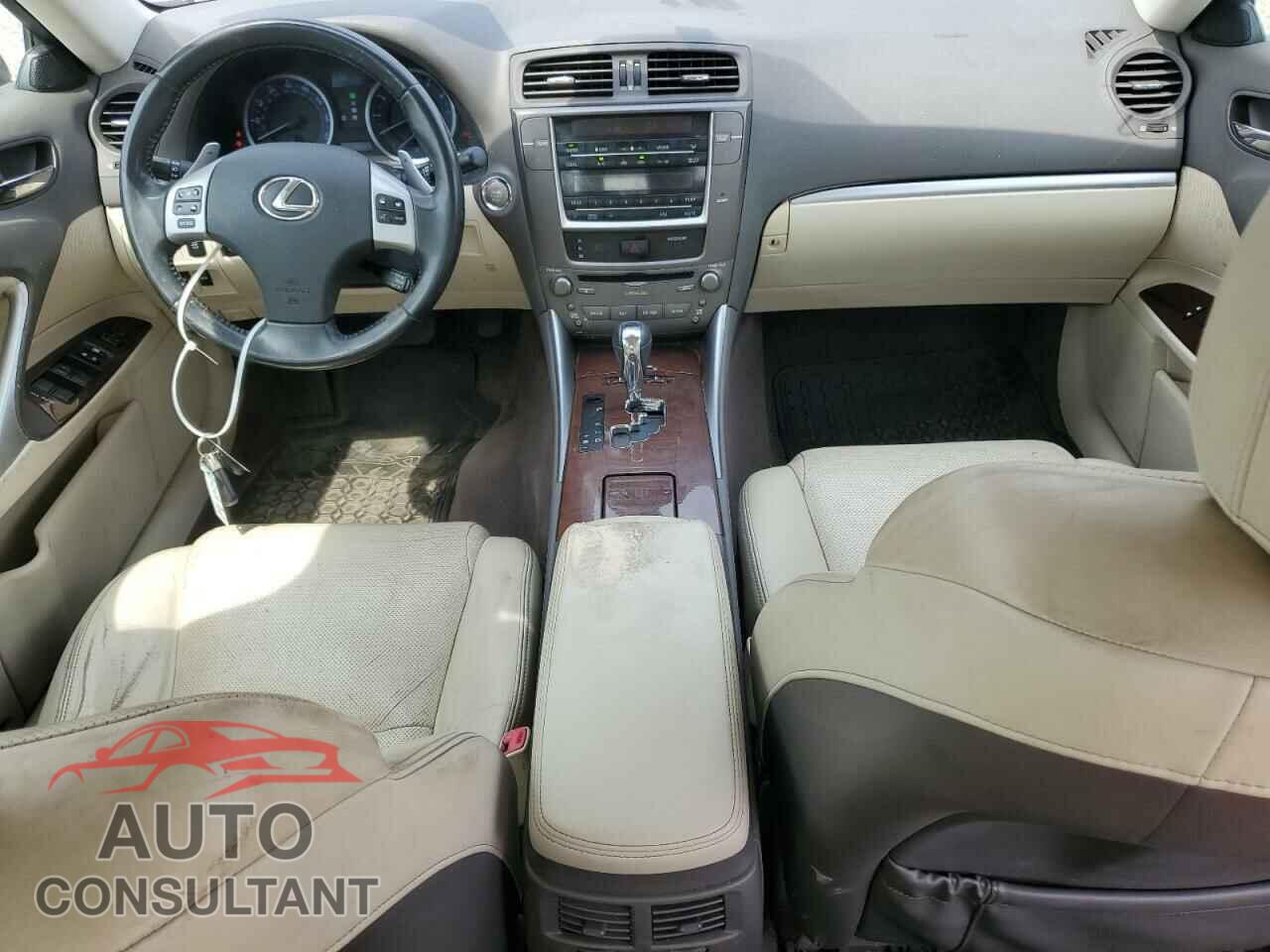 LEXUS IS 2013 - JTHCF5C21D5061869