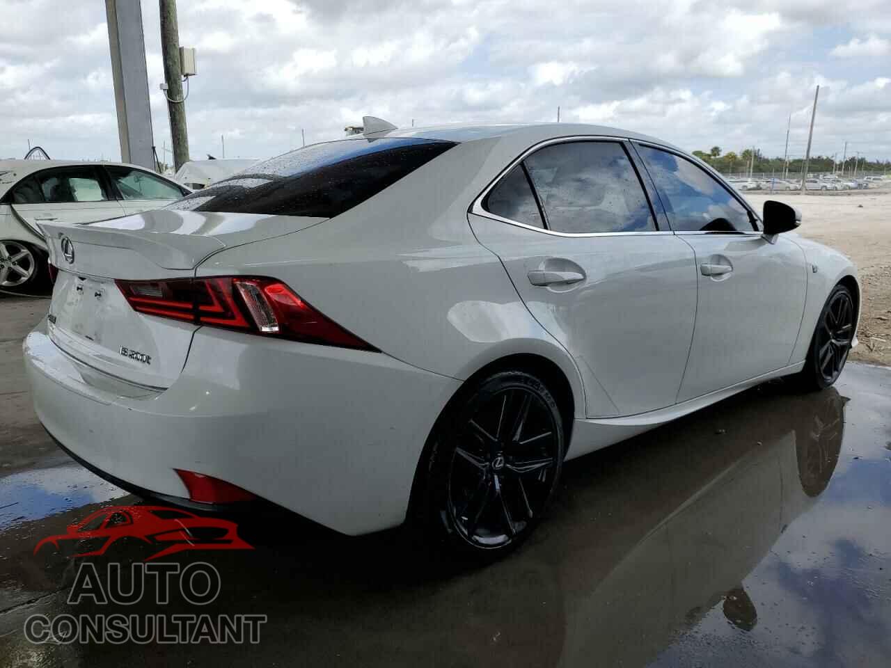 LEXUS IS 2016 - JTHBA1D2XG5032067
