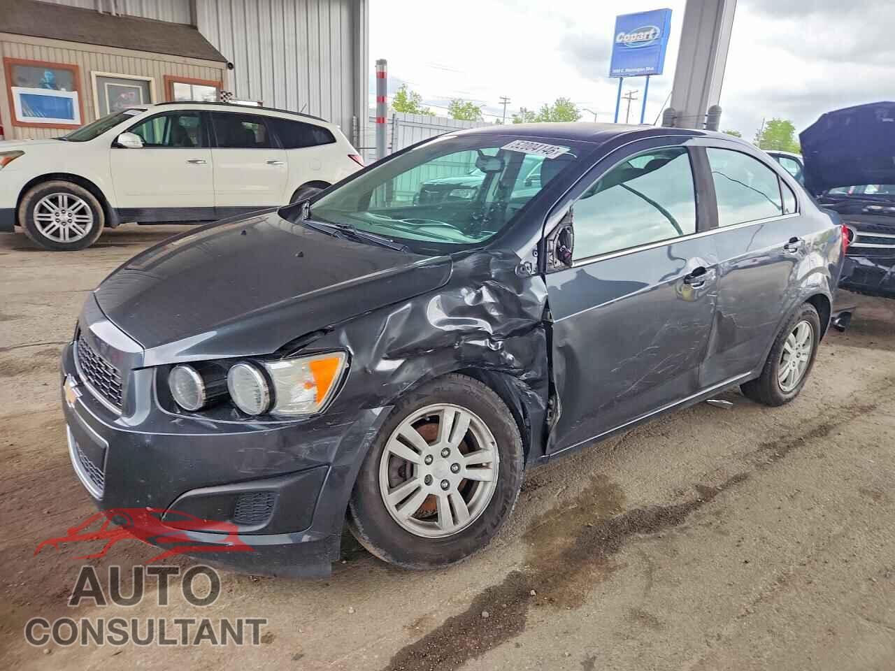 CHEVROLET SONIC 2015 - 1G1JC5SH6F4155089