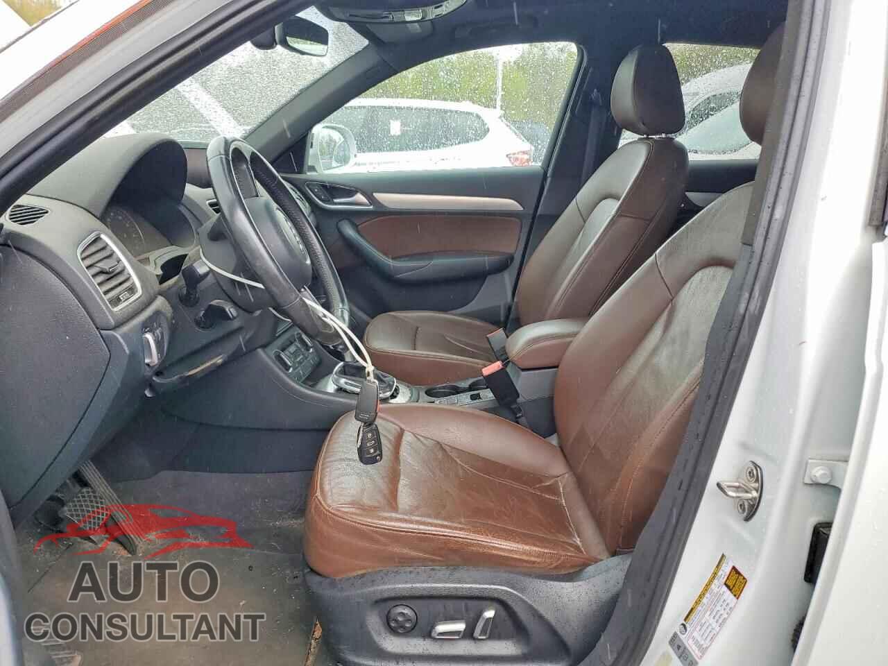 AUDI Q3 2016 - WA1GFCFS7GR022276