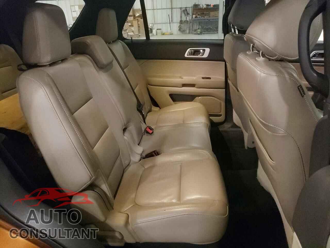FORD EXPLORER 2011 - 1FMHK8D83BGA15710