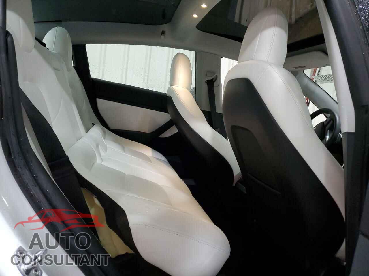 TESLA MODEL 3 2021 - 5YJ3E1EB5MF855153