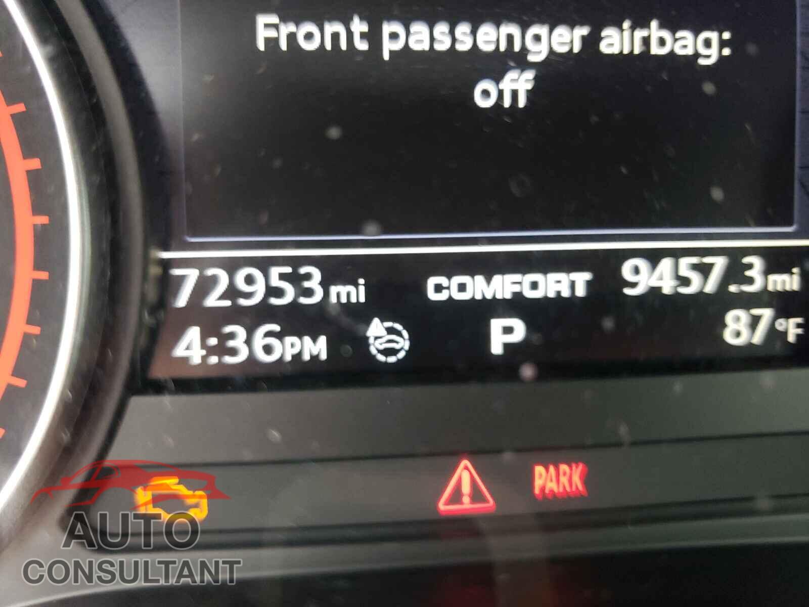 AUDI A4 2017 - WAUGNAF49HN056742